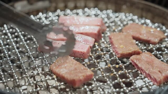 meat, food, pork, fresh, meal, beef, fat, slice, red, smoked, raw, bacon, delicious, sliced,grill,grilled,grilling,roast,stove,hot,steel,net