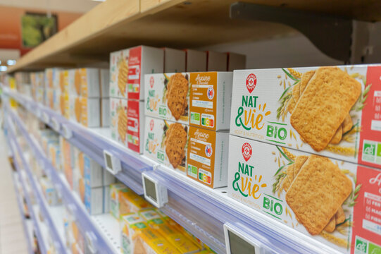 rayon g&acirc;teaux secs  d'un supermarch&eacute; marque rep&egrave;re leclerc