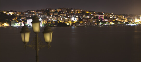 Istanbul in the night - obrazy, fototapety, plakaty