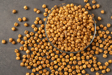 roasted chickpeas in a glass plate,