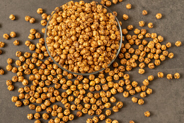 roasted chickpeas in a glass plate,