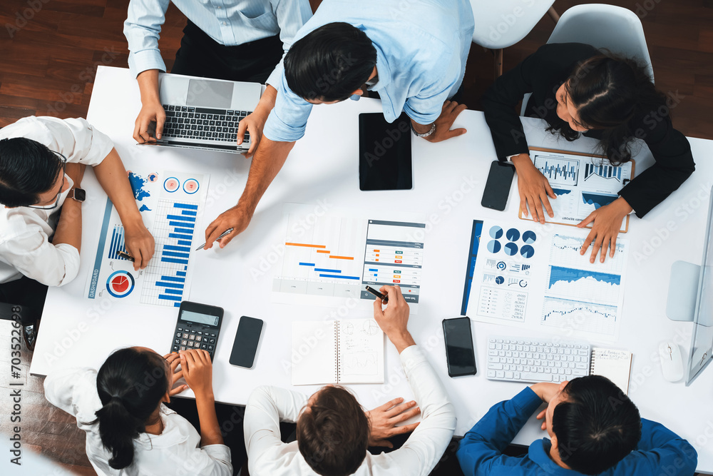 Leinwandbilder top view project manager communicate and collaborate with team using project management software, tr