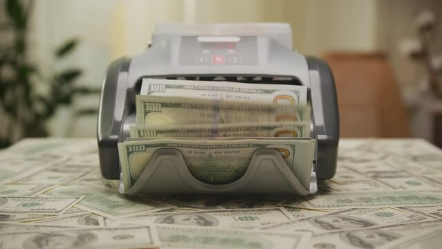 Money Counter Machine with US Currency