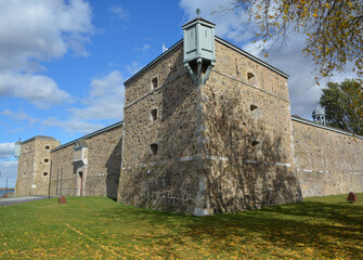 Obraz premium Fort Chambly is a historic fort in La Vallee-du-Richelieu Regional County Municipality, Quebec. The fort is designated as a National Historic Site of Canada
