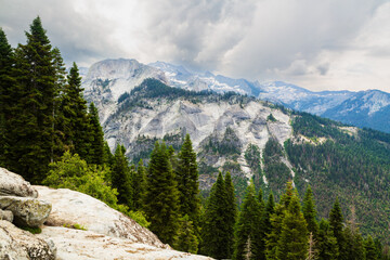 Fototapeta na wymiar Panoramic view of continental divide, high sierras of California