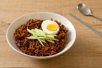 Korean Instant Noodle with Black Bean Sauce (Jajangmyeon or JJajangmyeon)