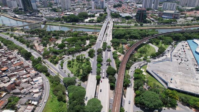 Aerial view of the Jo&atilde;o Dias bridge on Marginal Pinheiros, in S&atilde;o Paulo, SP, Brazil.