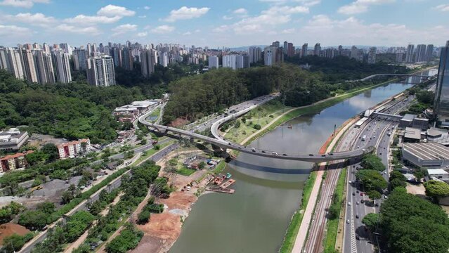 Aerial view of Marginal Pinheiros, Laguna Bridge in S&atilde;o Paulo, SP, Brazil.