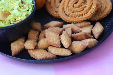 Diwali faral, festival food, Indian snacks, ladoo, chakali, chiwada, shankarpali