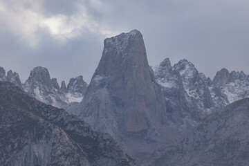 The Naranjo de Bulnes (known as Picu Urriellu in Asturian) is a limestone peak dating from the Paleozoic Era, located in the Macizo Central region of the Picos de Europa, Asturias (Spain). 
