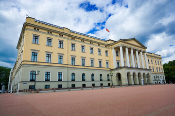 Fototapeta na wymiar Royal Palace in Oslo, Norway