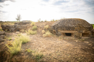 Barranco de La Clamor - Civil war fortifications on the Line of the Cinca - machine gun nest on the...