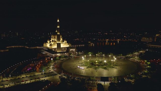 Night view of Putra Square and Putra Mosque in Putrajaya