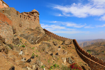 Kumbhal fort or the Great Wall of India, is a Mewar fortress on the westerly range of Aravalli Hills, 48 km from Rajsamand city. Kukmbhalgarh Rajasthan India