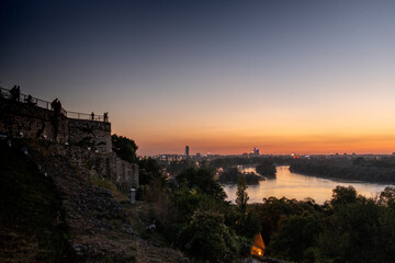 Fototapeta na wymiar Vistas del río Danubio y Sava en Belgrado