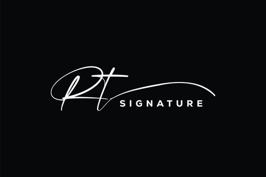 RT initials Handwriting signature logo. RT Hand drawn Calligraphy lettering Vector. RT letter real estate, beauty, photography letter logo design.