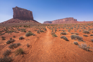 hiking the wildcat trail in monument valley, arizona, usa