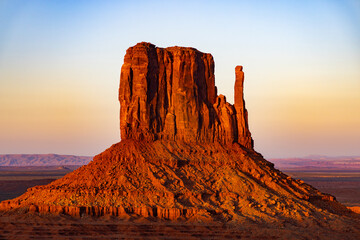 Monument Valley Sunrise, West (Left) Mitten 4