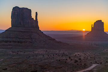 Monument Valley Sunrise, Left & Right Mittens