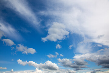 Fototapeta na wymiar The idyllic summer cloudscape