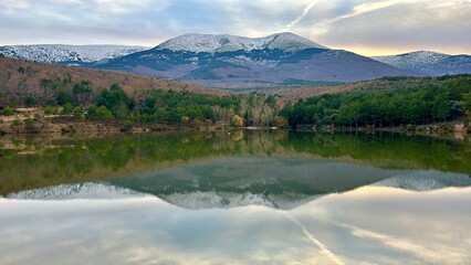 el moncayo reflejado