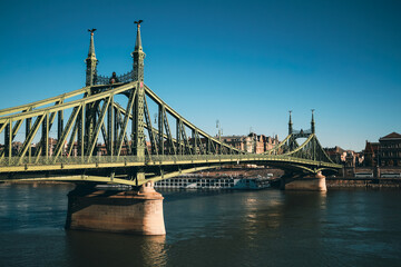 Naklejka premium bridge over the river