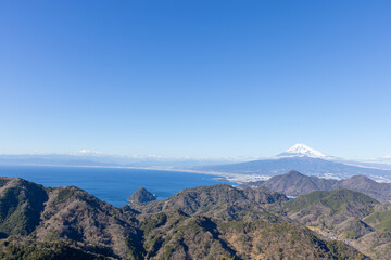 Fototapeta na wymiar 葛城山山頂からの富士山と駿河湾