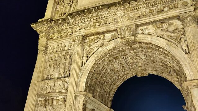 Benevento - Panoramica dell'Arco di Traiano prima dell'alba