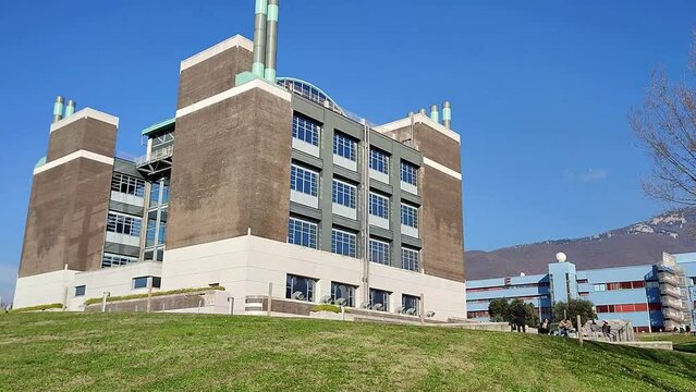 Fisciano - Biblioteca Scientifica del campus universitario dall'Arboreto Unisa