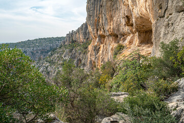 Adamkayalar (literally 