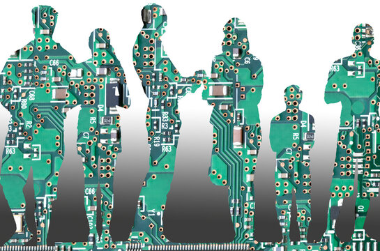 Leiterplatine eines Computers in Form einer sechsköpfigen Personengruppe vor neutralem Hintergrund
