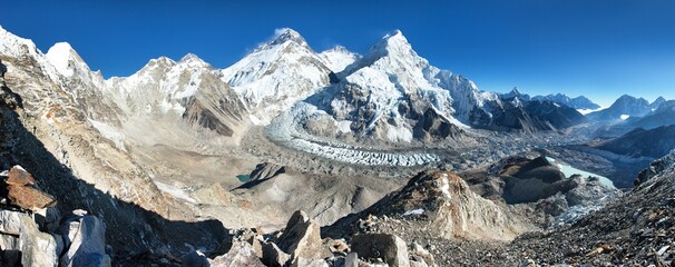 Panoramic view of mount Everest and mt. Nuptse - obrazy, fototapety, plakaty