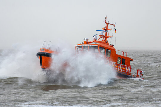pilot boat in rough seas