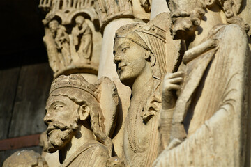 Fototapeta na wymiar statues of biblical figures