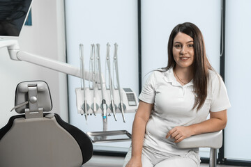 The dentist combines the courage of a professional and affection, making every visit comfortable...