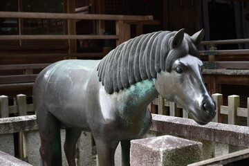 金刀比羅宮の馬の銅像