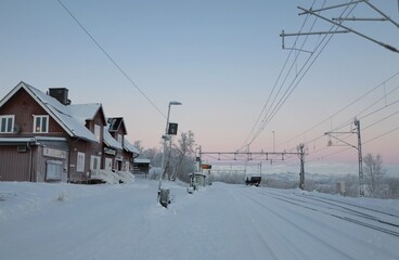 Fototapeta na wymiar Artic Winter in Lapland, Sweden: in Björkliden near Abisko with temperatures at -30 C