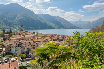 Porlezza, Italien, Provinz Como, Panoramablick auf den Luganer See