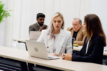 Fototapeta premium Managers and employees work in the office. and marketing planning meeting.