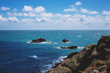 Fototapeta na wymiar View of Rocks and Ocean 