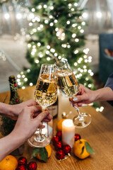 champagne glasses