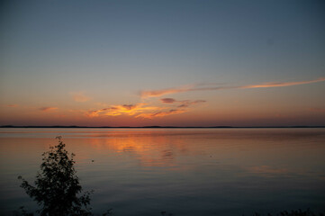 Obraz premium sunset over the river