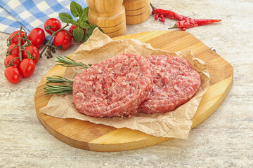 Raw pork cutlet for burger