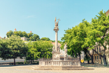 Slovakia, Bratislava Region, Bratislava,Holy Trinity ColumnonFish Square in summer