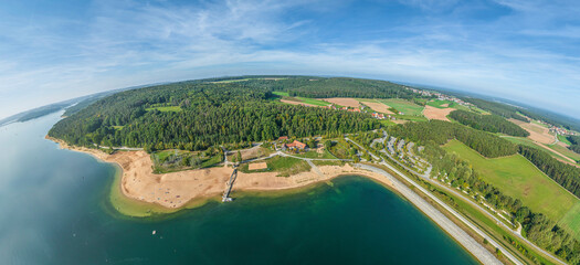 Panoramablick über den Großen Brombachsee im Fränkischen Seenland rund um das Seezentrum...