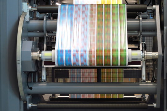 Output rolls of rotogravure printing machine