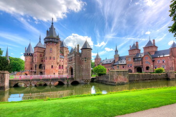 Fototapeta premium De Haar Castle near Utrecht, Netherlands