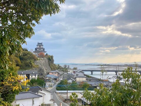 杵築城 天守閣と守江湾