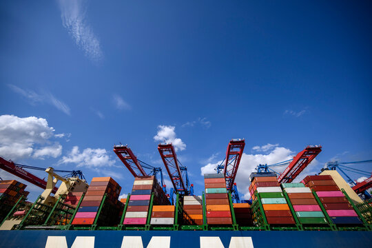Container-Terminal im Hamburger Hafen 