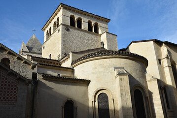 Fototapeta na wymiar Basilique de Saint-Martin d’Ainay à Lyon. France